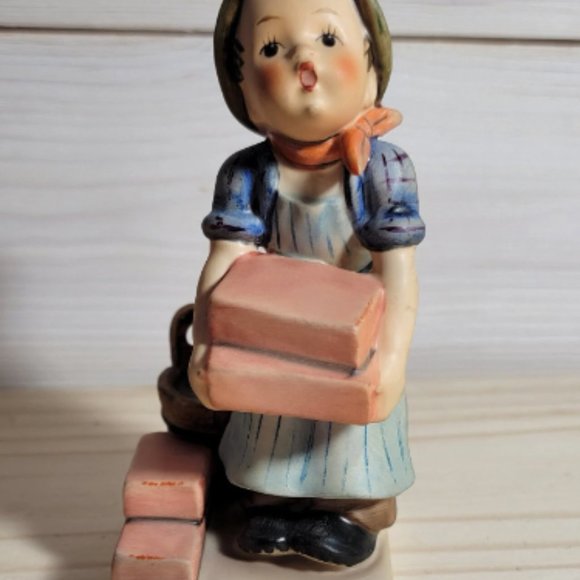 Hummel #305 "The Builder" TMK 6 - Picture 1 of 6